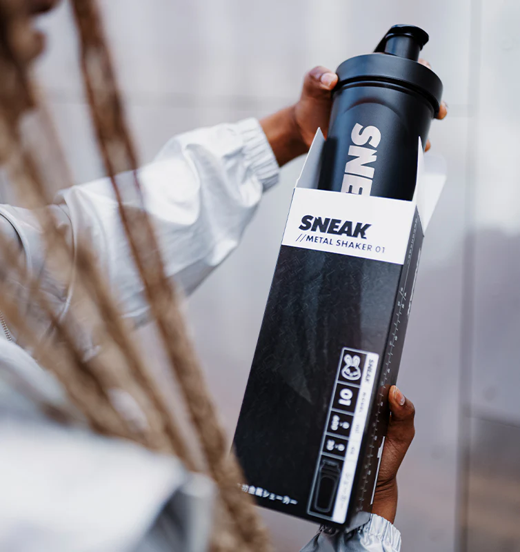 Black Metal Shaker 800ml - Image 3